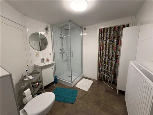 Außergewöhnliche Liebhaber-Villa mit unverwechselbarem Charakter und Wohnerlebnis, atemberaubendem Panoramablick, traumhaftem Garten mit Pool und genehmigtem Ferienstudio
