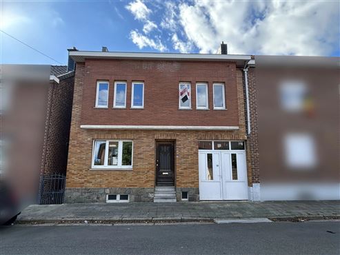 Solides renovierungsbedürftiges Reihenhaus mit großzügigem und lichtdurchflutetem Raumangebot, ausbaubarem Dachgeschoss und Garten – viel Potenzial für ein individuelles Zuhause