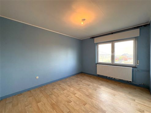 Solides renovierungsbedürftiges Reihenhaus mit großzügigem und lichtdurchflutetem Raumangebot, ausbaubarem Dachgeschoss und Garten – viel Potenzial für ein individuelles Zuhause
